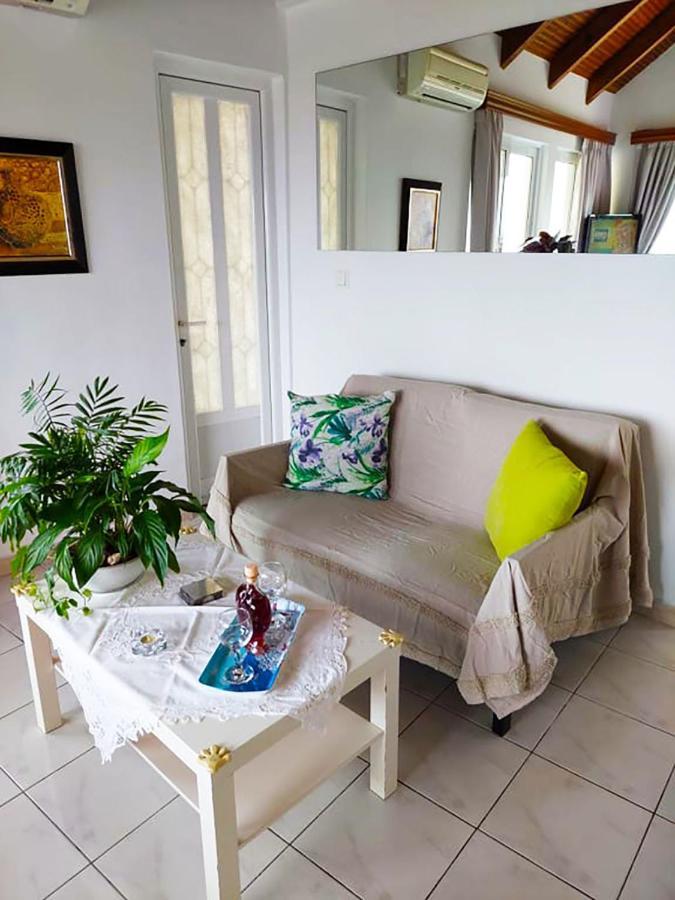 Baso Hilltop Apartments Argassi Eksteriør billede